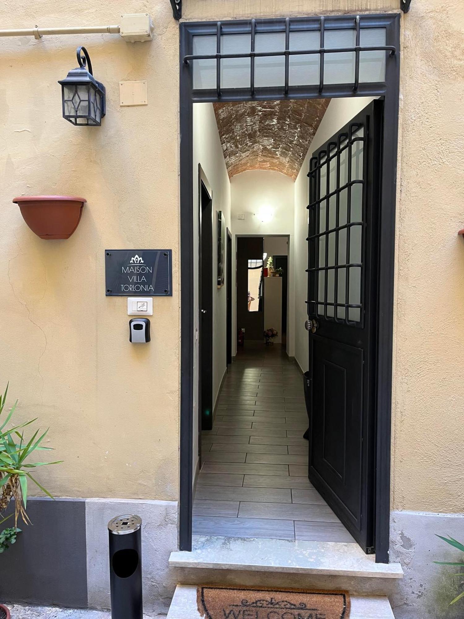 רומא Etruska Porta Pia Guesthouse מראה חיצוני תמונה